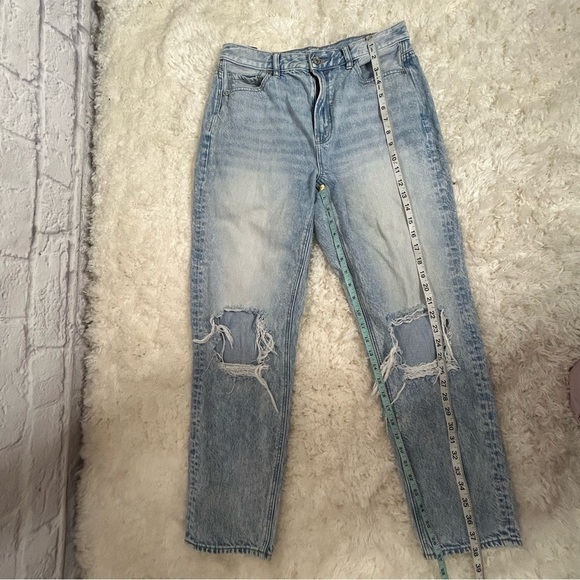 American Eagle Mineral Wash Destroyed Knee Straight Leg Mid Rise Jeans - Picture 15 of 16